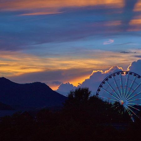 Misty Mountain Lodge Holiday Home ガトリンバーグ エクステリア 写真