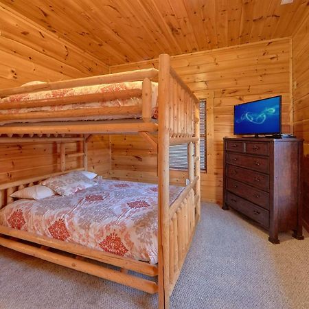Misty Mountain Lodge Holiday Home ガトリンバーグ エクステリア 写真